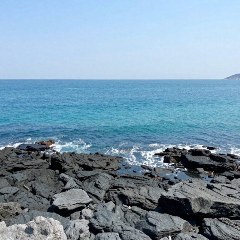 지심도 가는 배에서 바라본 거제도 푸른 바다 풍경