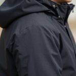 블랙야크 퍼펙트윈드 소재의 미세한 구조를 보여주는 클로즈업 사진