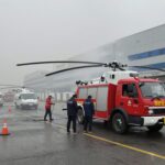 대전 공장 화재 현장에 투입된 소방 헬기와 소방차들이 진압 작업을 벌이는 모습