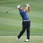 문정민 실격 아쉬움 딛고 시즌 마지막 대회 방어전 준비 골프 선수 문정민이 대회 중 공을 바라보며 집중하는 모습