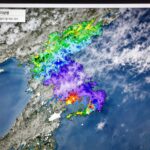 기상청 날씨누리 홈페이지의 위성 영상 화면 캡처, 한반도 주변의 구름 분포를 색깔로 보여줌
