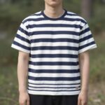 톰브라운 반팔티 네이비 화이트 스트라이프 코디